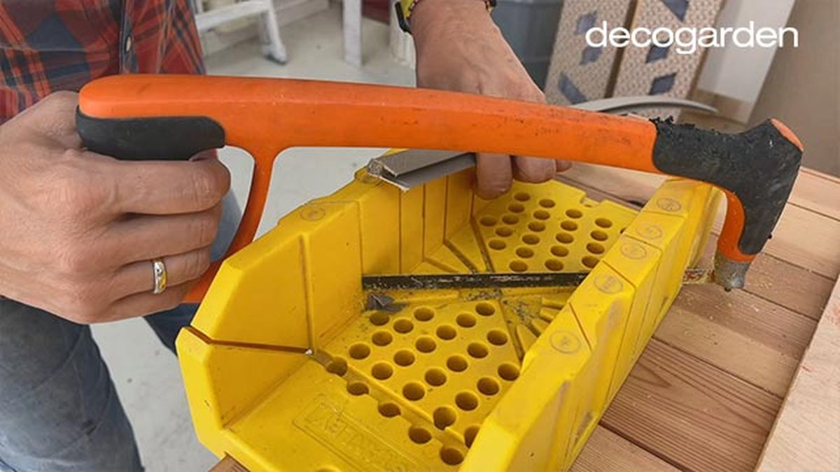 como hacer un cabecero con revestimiento grosfillex paso 4