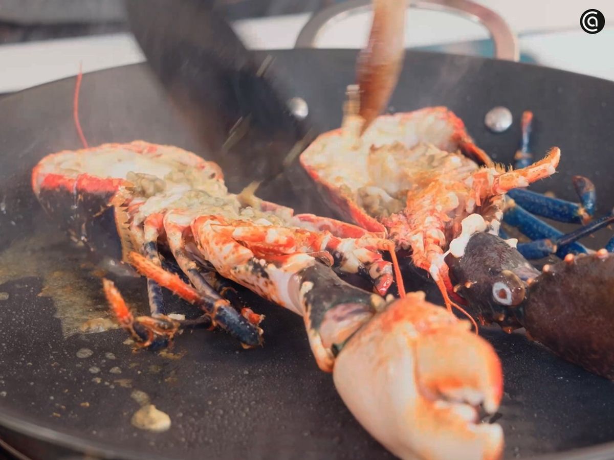 Paella de bogavante - paso 1