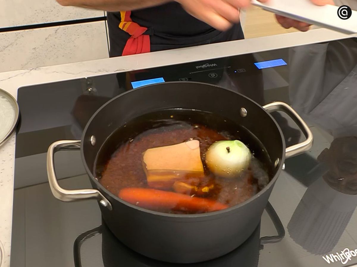 Tapa y cocina durante 45 minutos