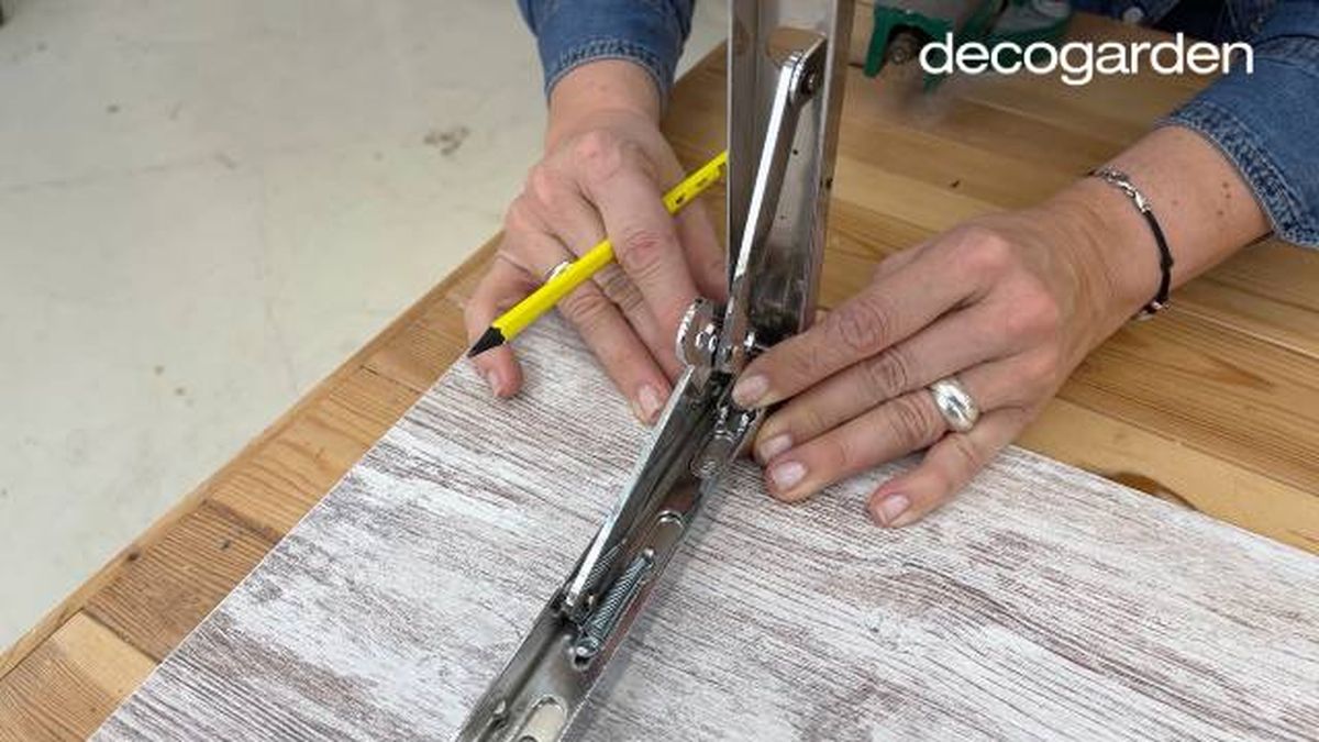 como hacer mesa abatible para balcon pequeno paso 2