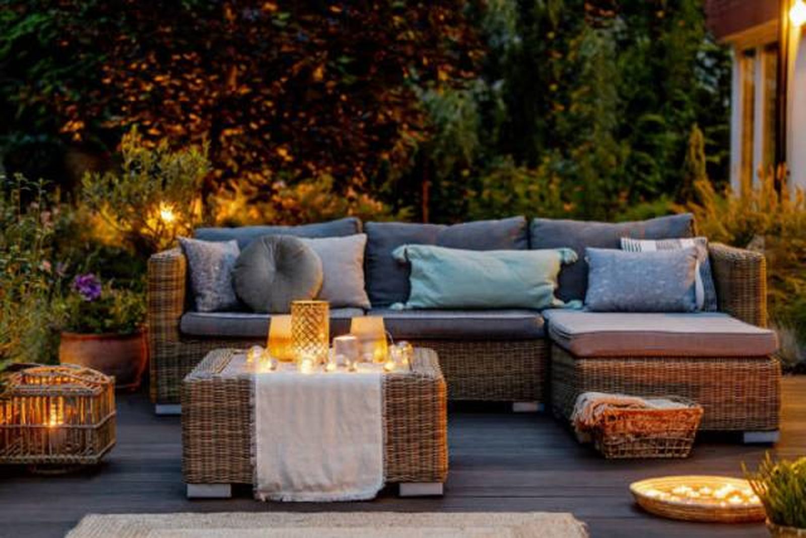 Descubre las diferentes soluciones para iluminar la terraza y crear un ambiente único 2 Descubre las diferentes soluciones para iluminar la terraza y crear un ambiente único 2