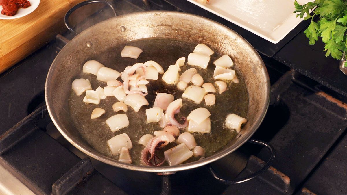 Arroz negro con calamar paso 1