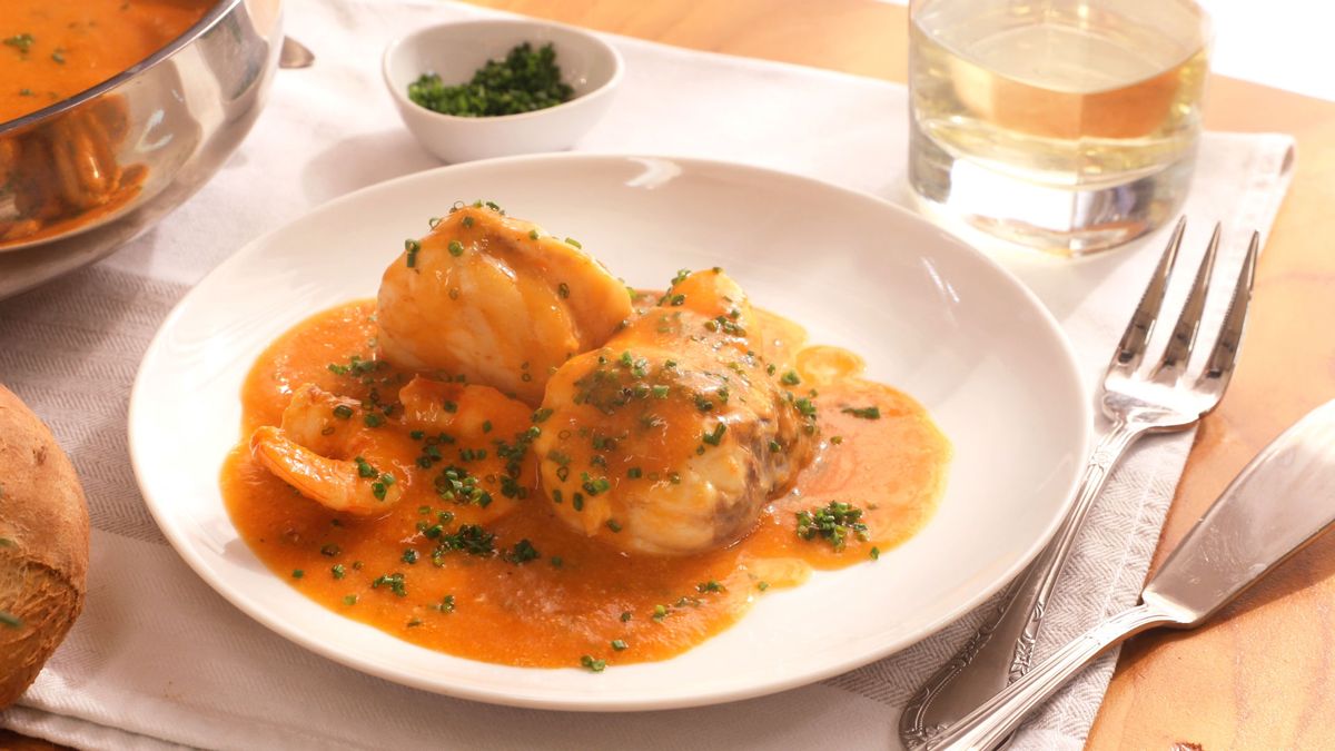 Rape con salsa americana  paso 7