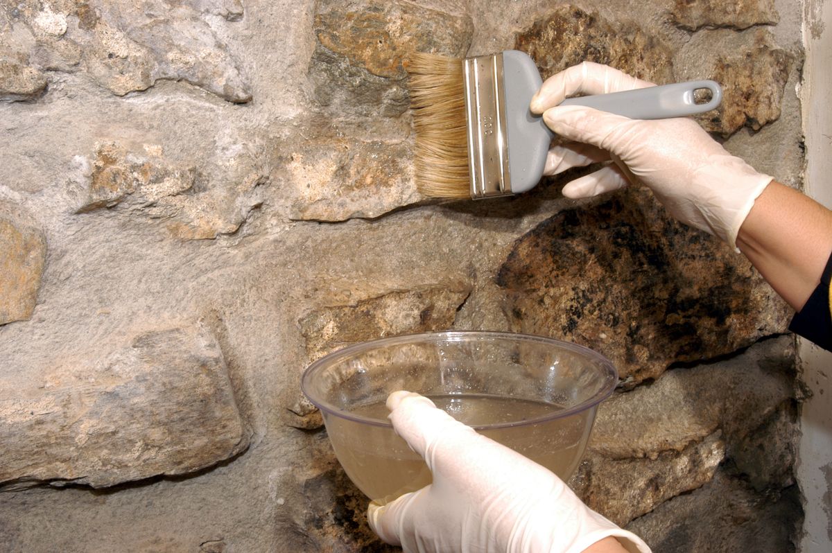 Aplicar un tratamiento antihumedad