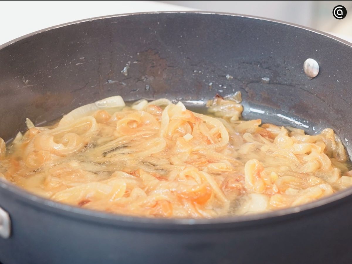 Albóndigas en salsa de cebolla - paso 3