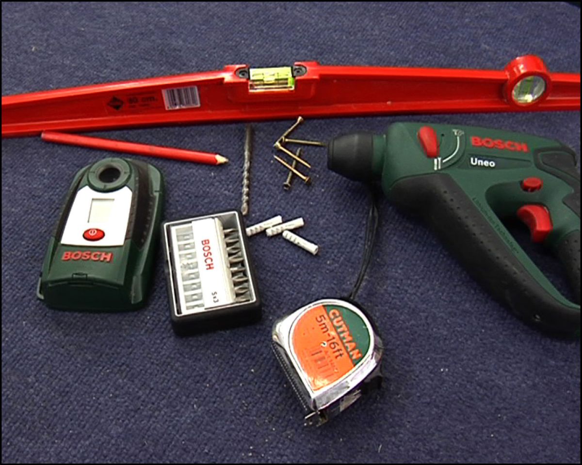 Arreglar baldas de estantería metálica paso 1