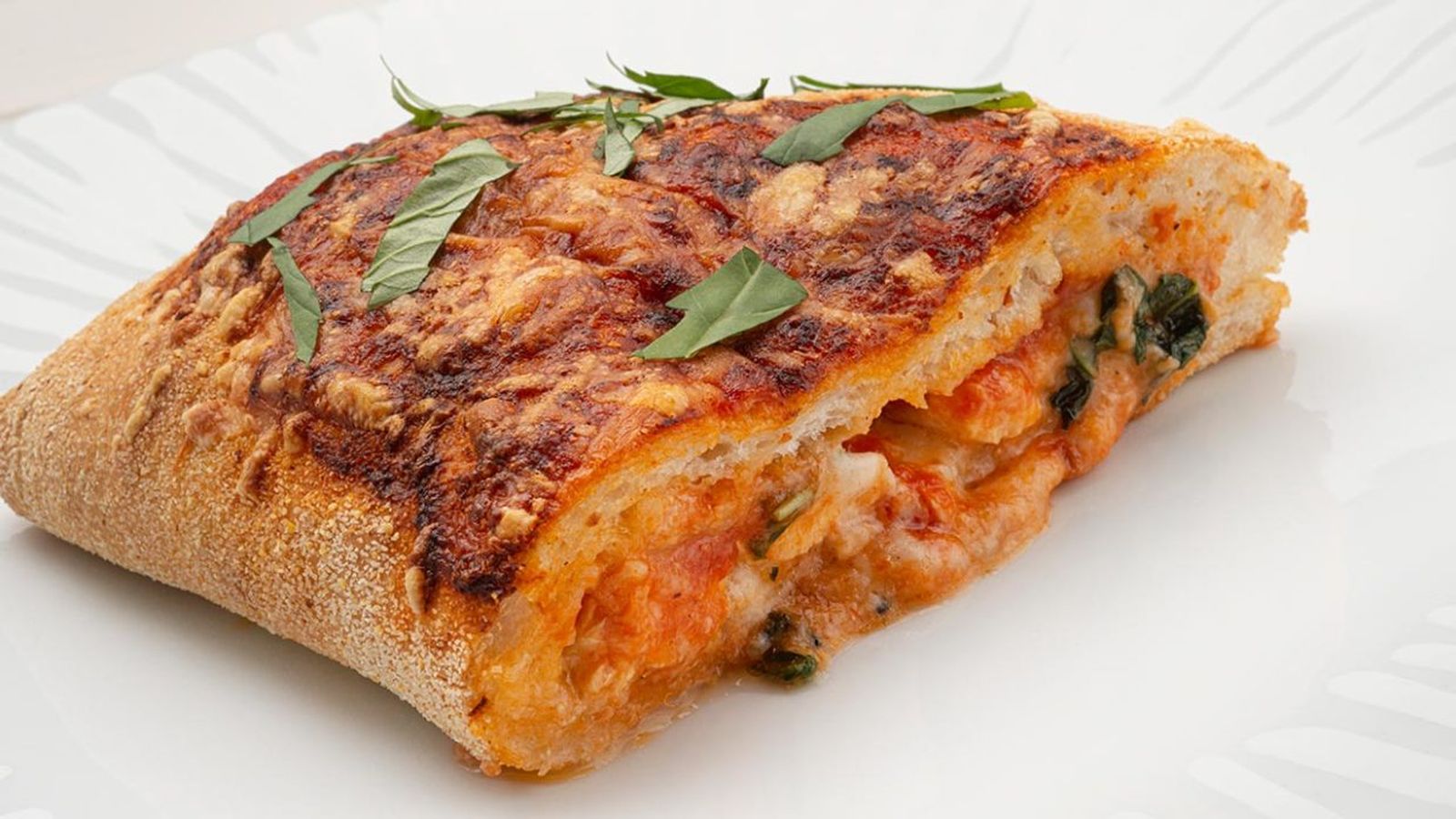 Calzone de pollo y queso por Joseba Arguiñano: una sorprendente receta de origen italiano