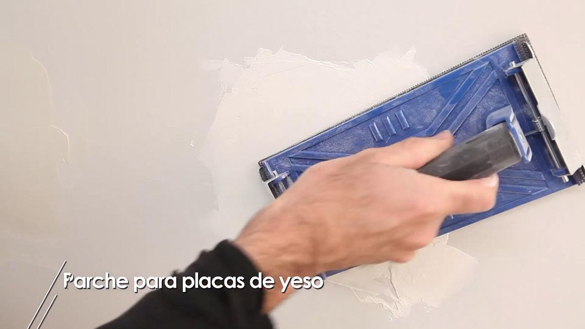 Como usar parches para placas de yeso laminado paso 4