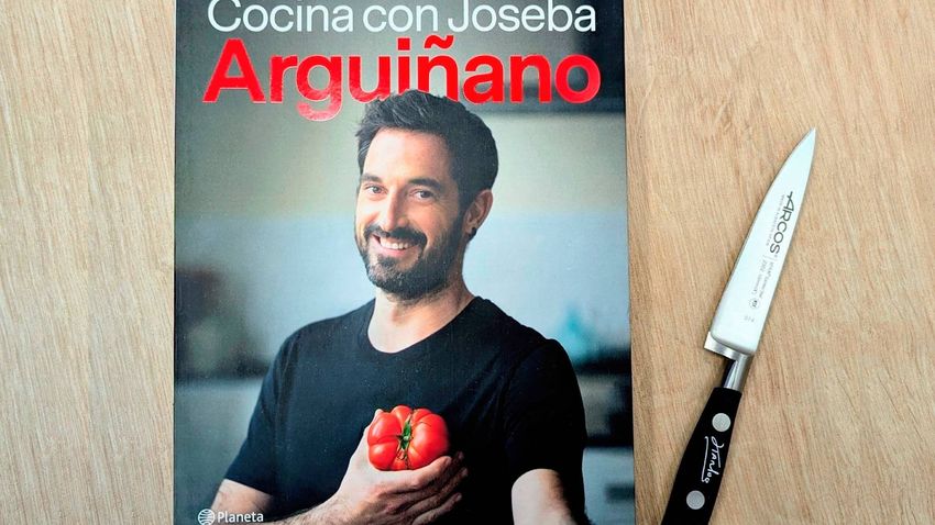 Libro de Joseba y puntilla