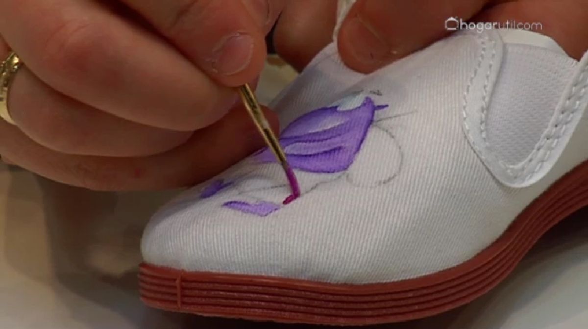 Pintar zapatillas de tela p1