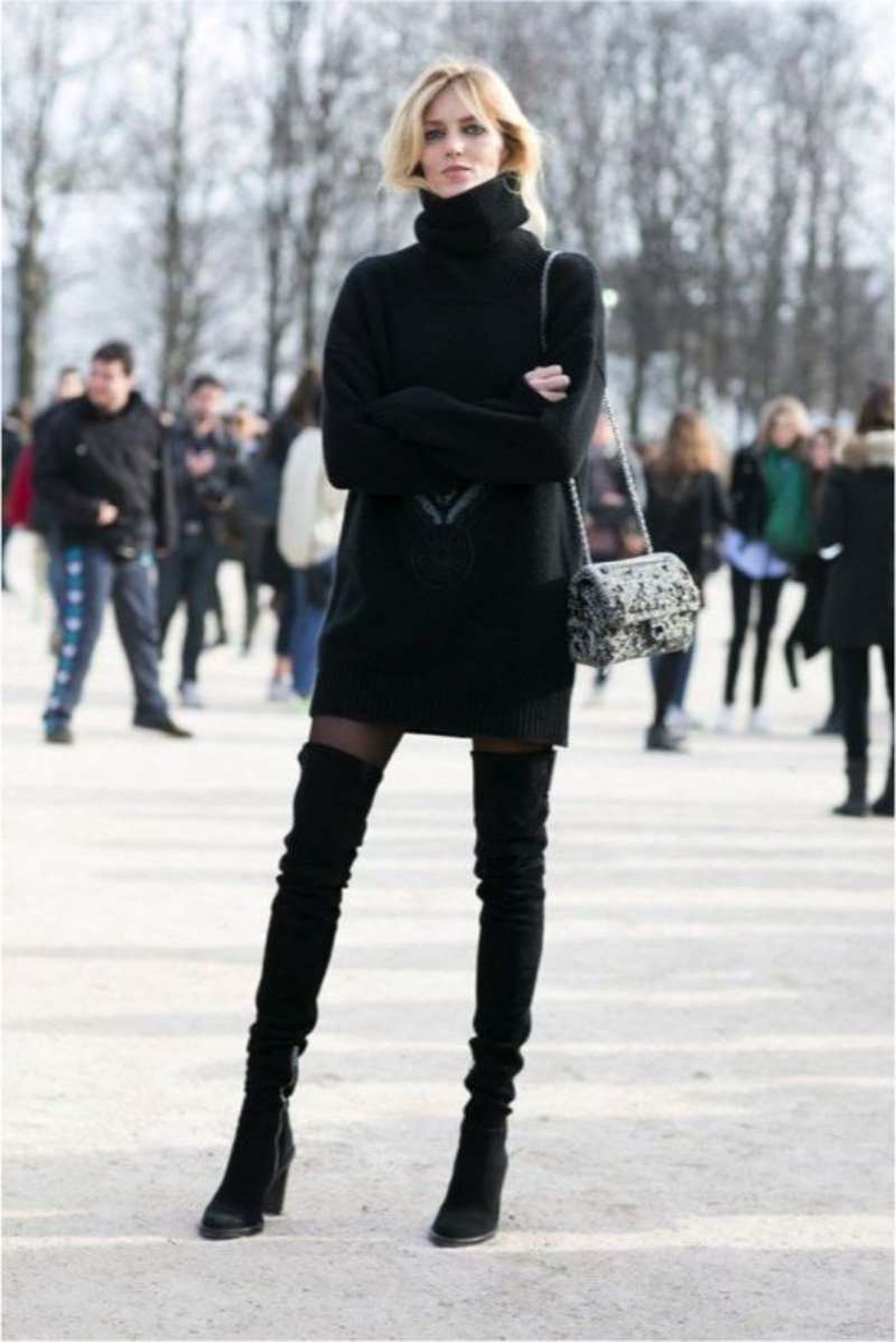 Botas altas con medias tupidas Botas altas con medias tupidas