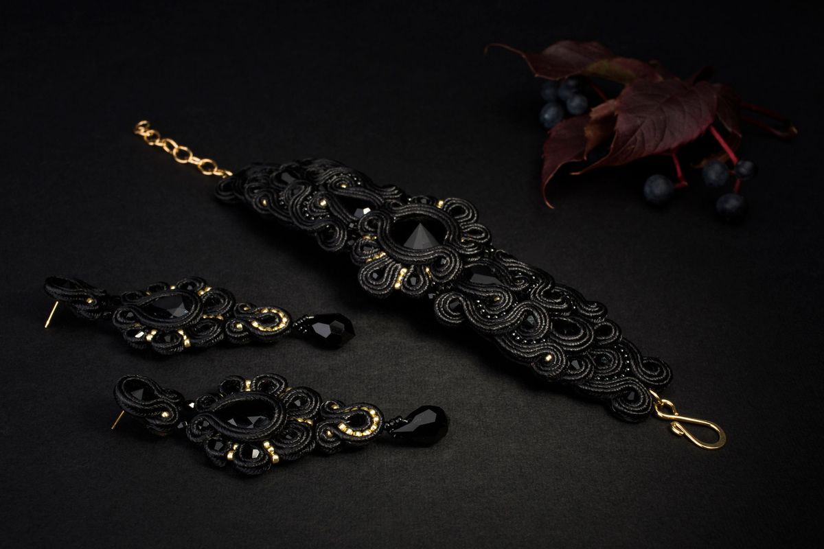 Aprende la técnica de soutache 1