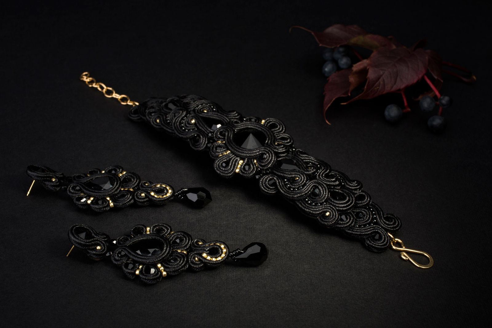 Aprende la técnica de soutache 1 Aprende la técnica de soutache 1