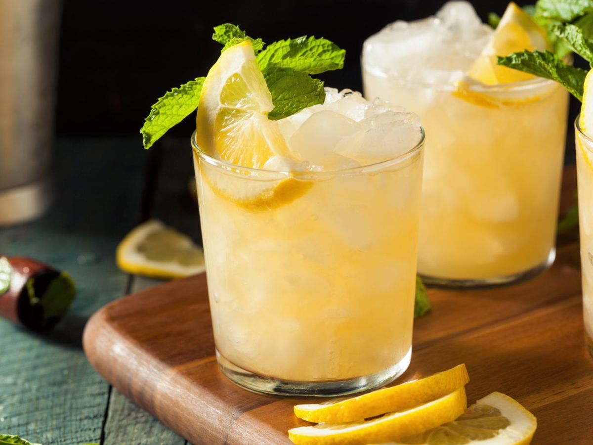 Lo gajos también se usan para acompañar carnes asadas o cócteles