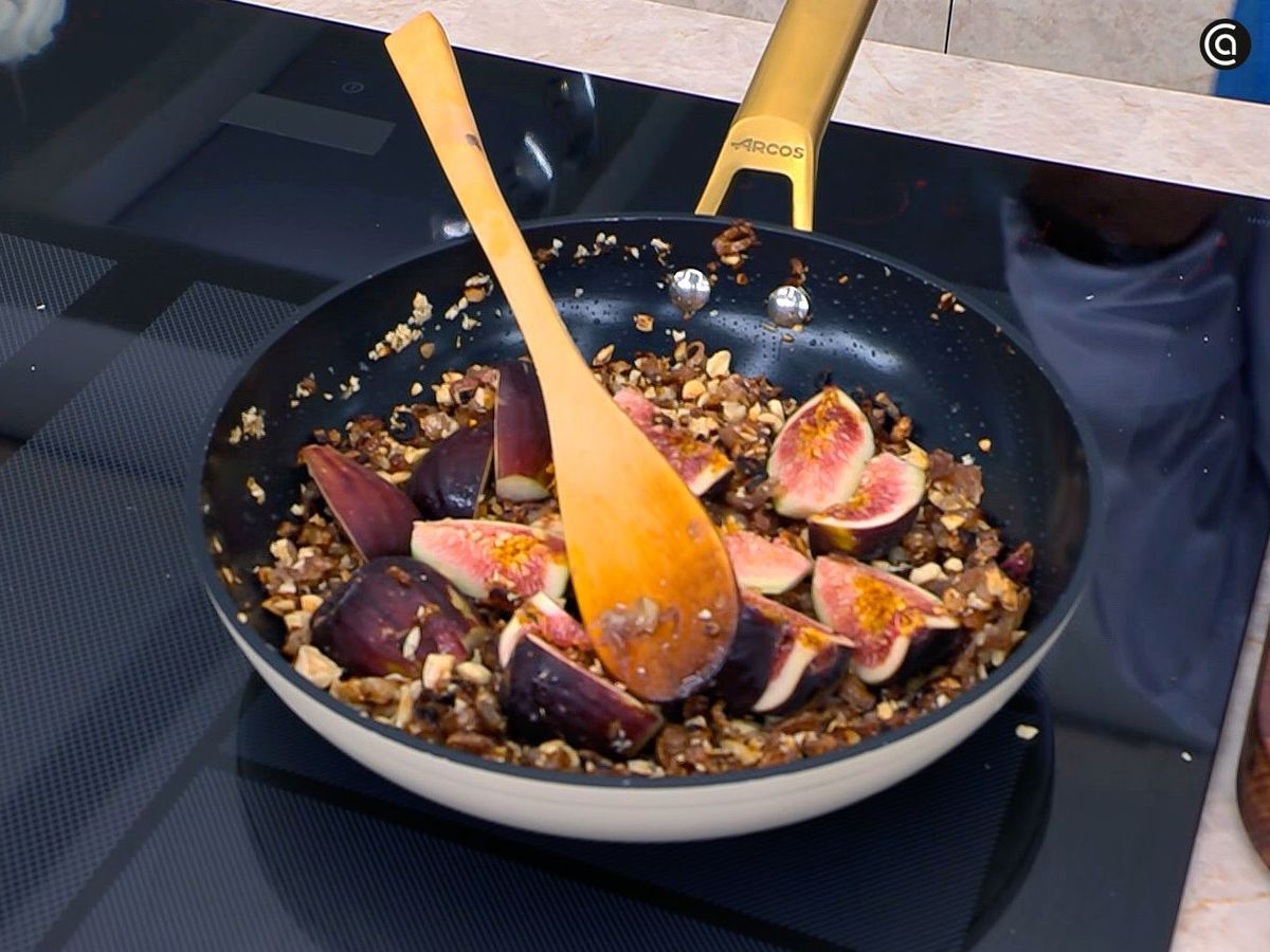 Guarnición de higos y avellanas para las brochetas de pato y setas