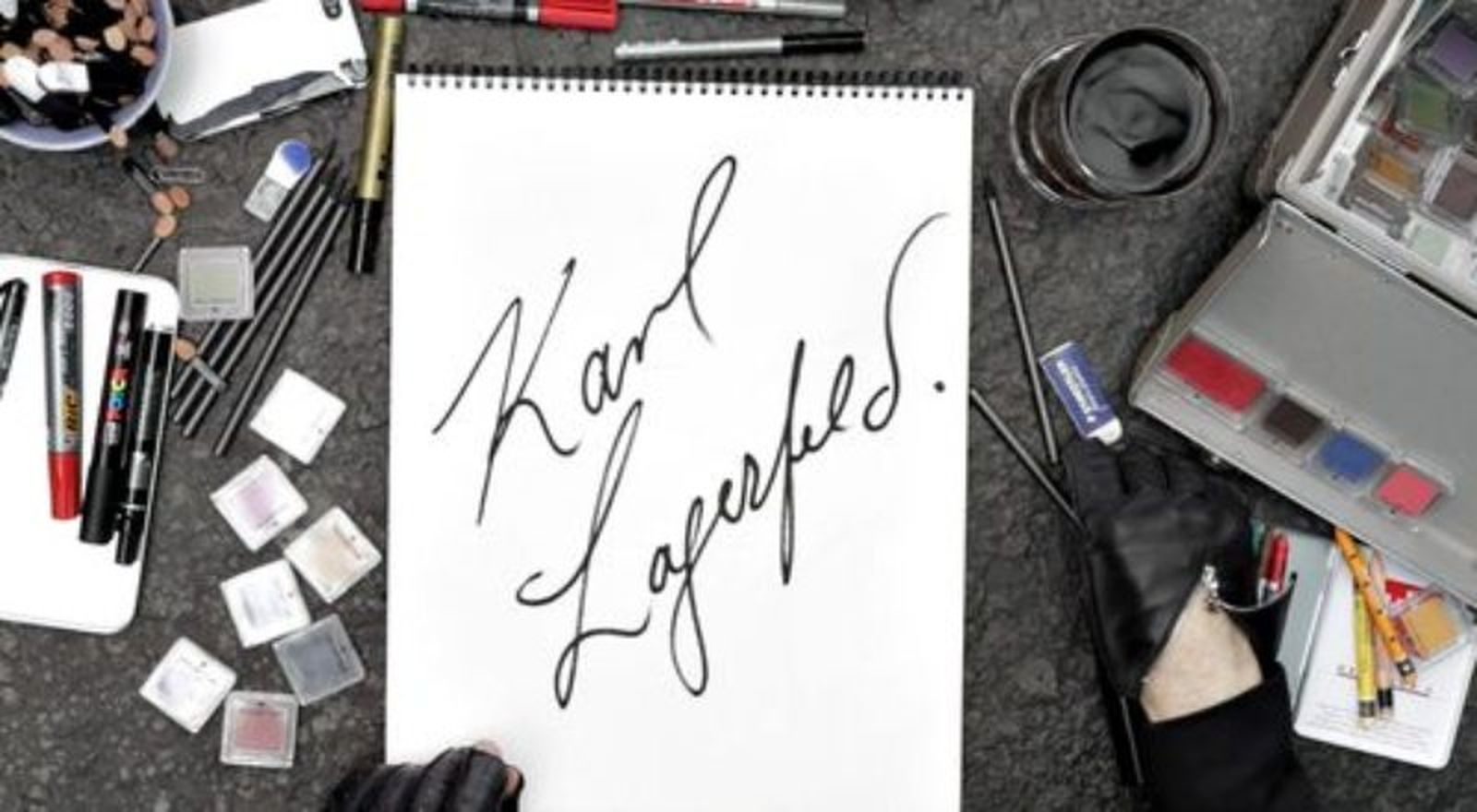 Firma de Karl Lagerfeld Firma de Karl Lagerfeld
