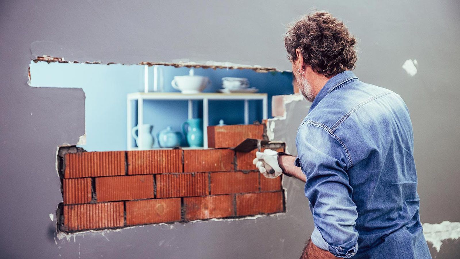 Cómo cerrar un hueco en la pared paso 6 Cómo cerrar un hueco en la pared paso 6