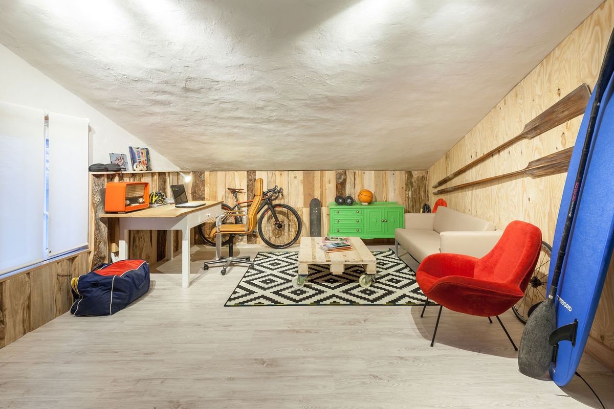 Convertir desván en sala rústica