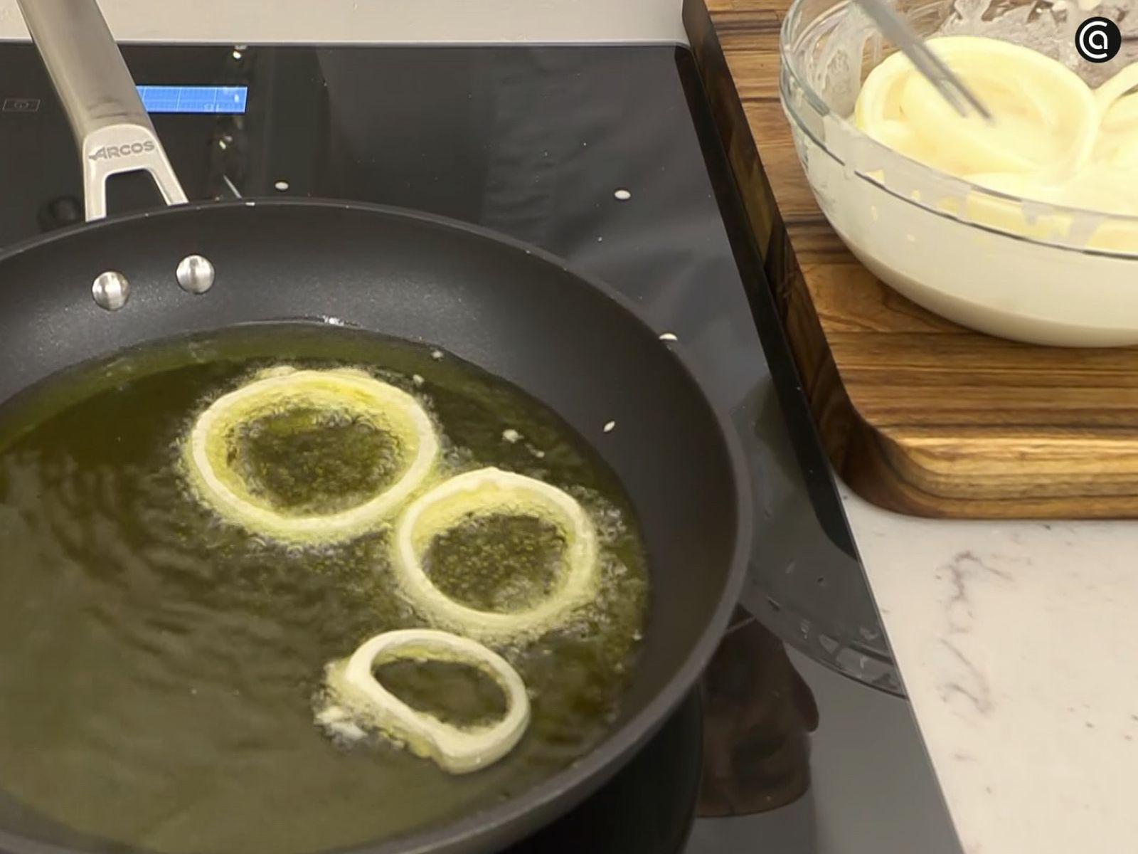 Hamburguesa de pollo con aros de cebolla - paso 4