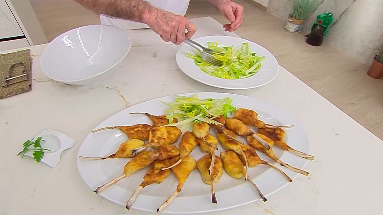 KARL66770321 chuletillas de cordero villeroy receta karlos arguinano paso5 KARL66770321 chuletillas de cordero villeroy receta karlos arguinano paso5