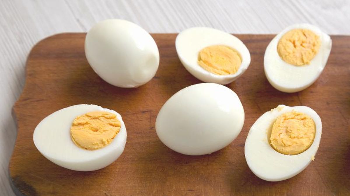 Huevos cocidos sin cáscara