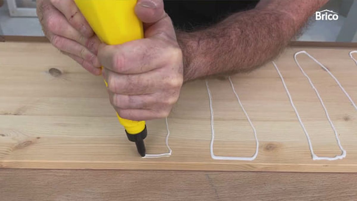 bricomania 21 estanteria colgante paso 3