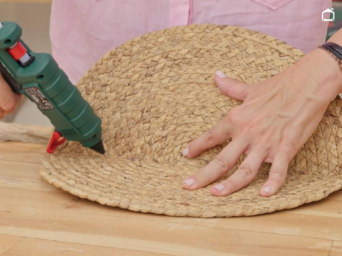 Cómo hacer un adorno boho chic para la pared, paso 3.