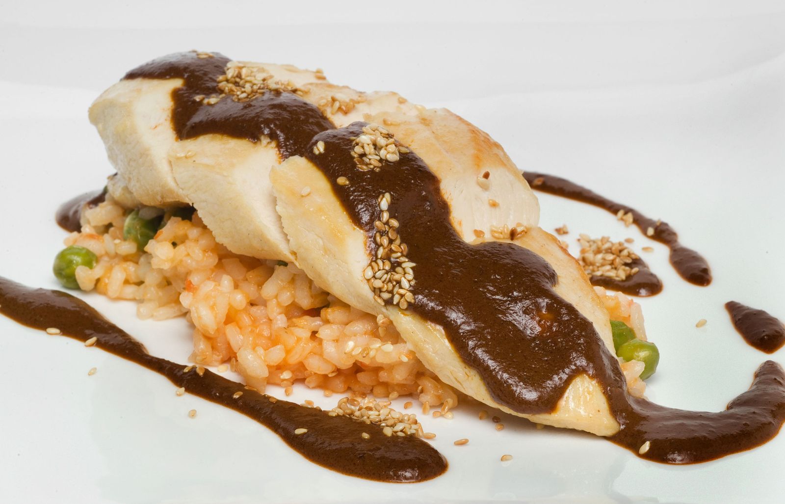 Pollo con mole mexicano