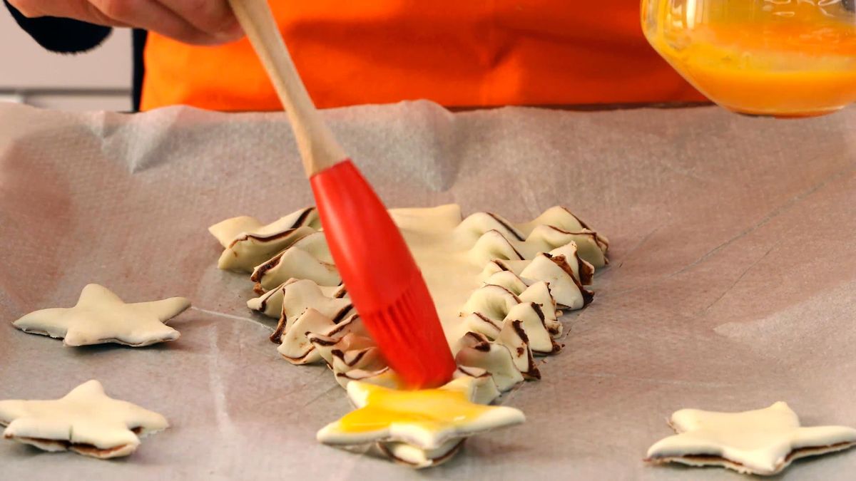 Árbol de Navidad de hojaldre y chocolate   paso 6