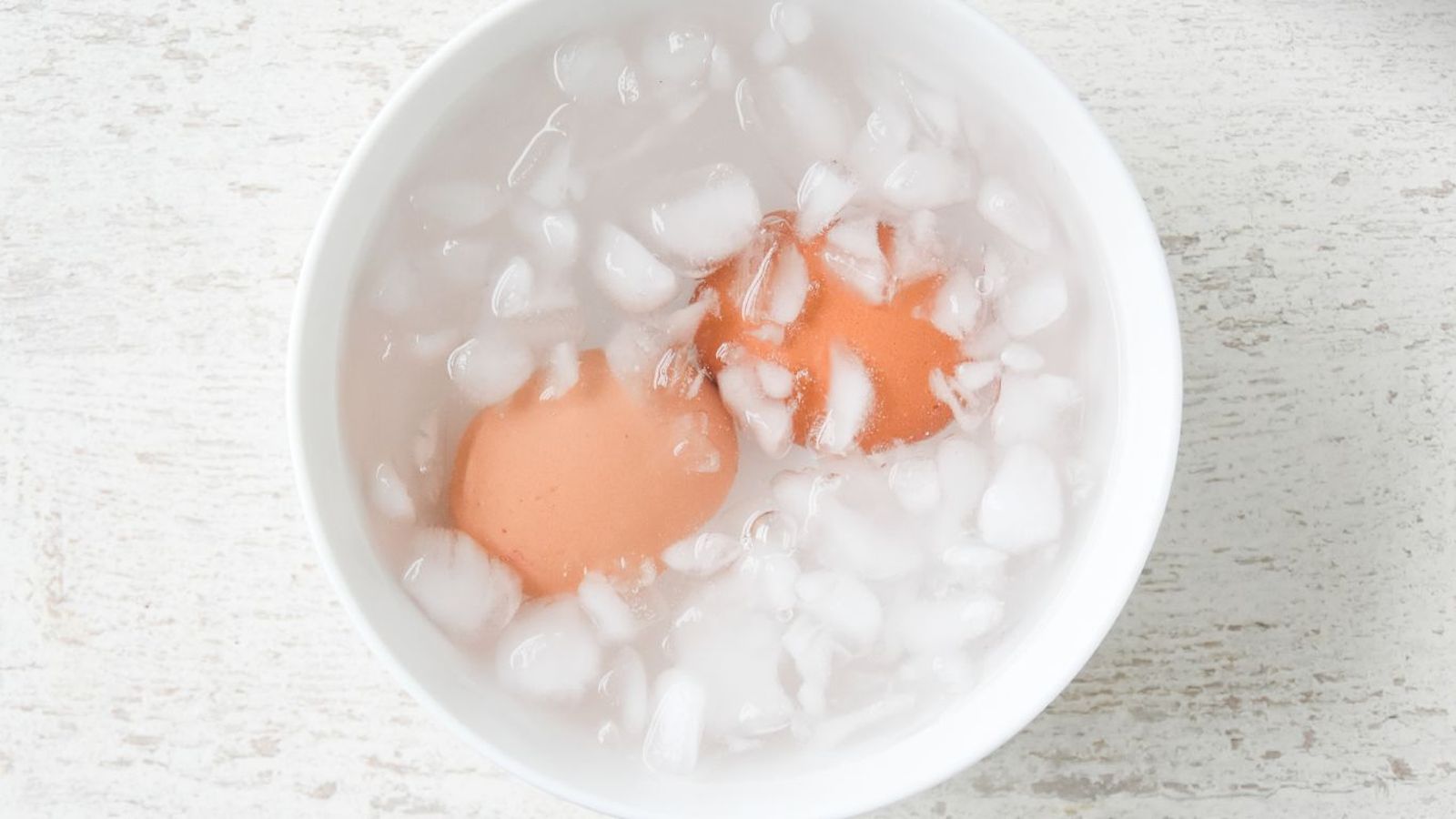 Huevos cocidos en hielo Huevos cocidos en hielo