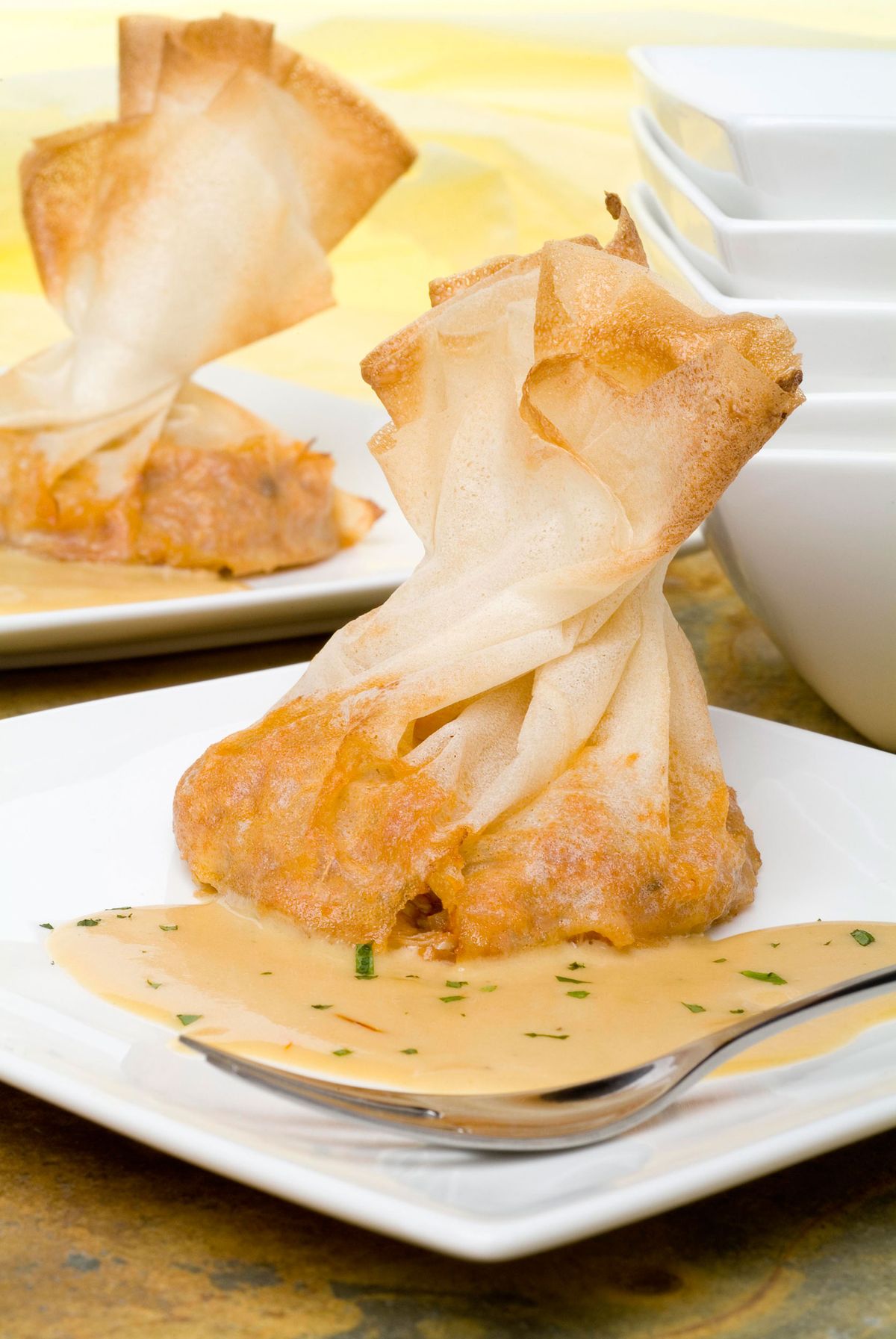 Centolla en brick con salsa de vermut