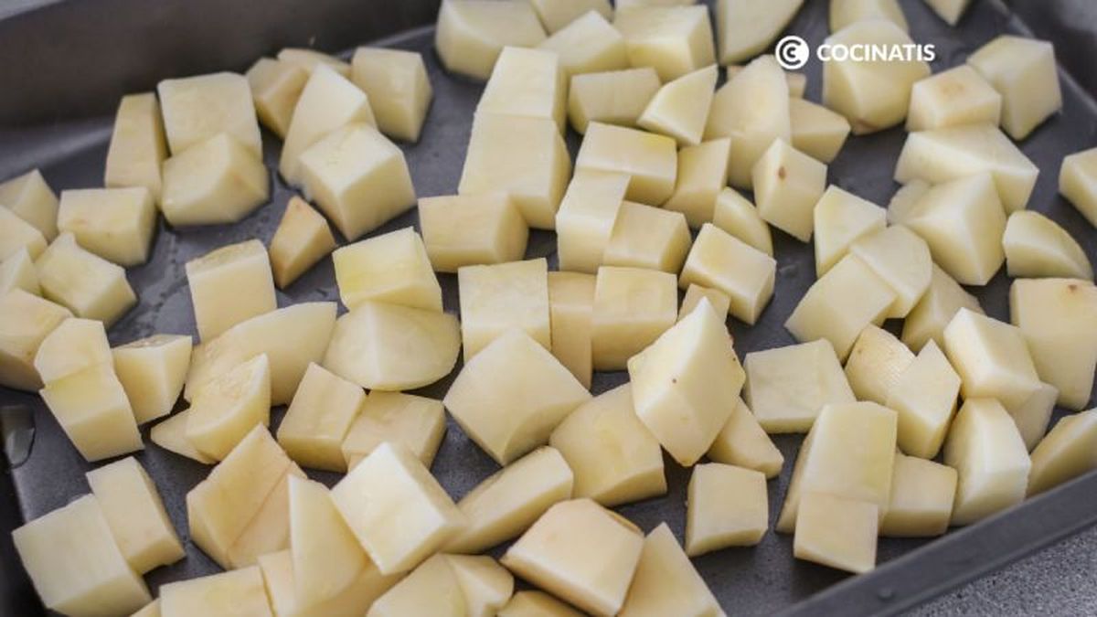 Patatas en dados para hornear