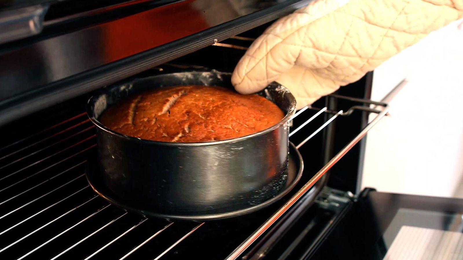 Receta de bizcocho de zumo de uva con frutos rojos paso 5 Receta de bizcocho de zumo de uva con frutos rojos paso 5