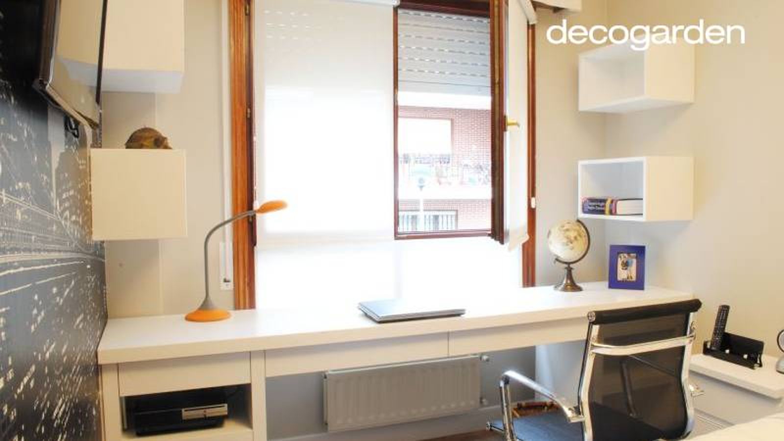 Zona de escritorio del dormitorio juvenil. Zona de escritorio del dormitorio juvenil.