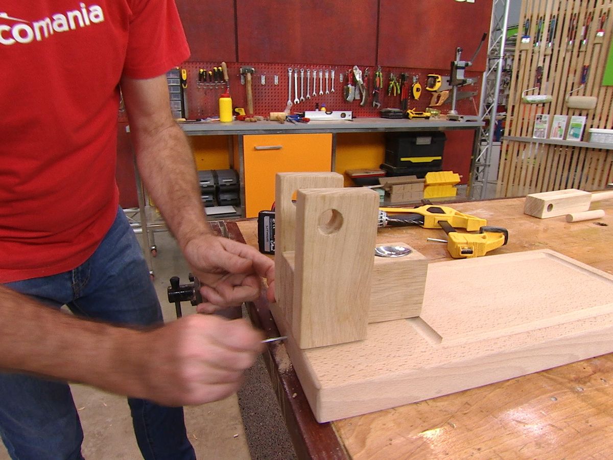 Cómo hacer un cascanueces rústico paso 12