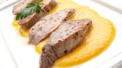 Solomillo de cerdo con salsa de melocotón, receta de Karlos Arguiñano