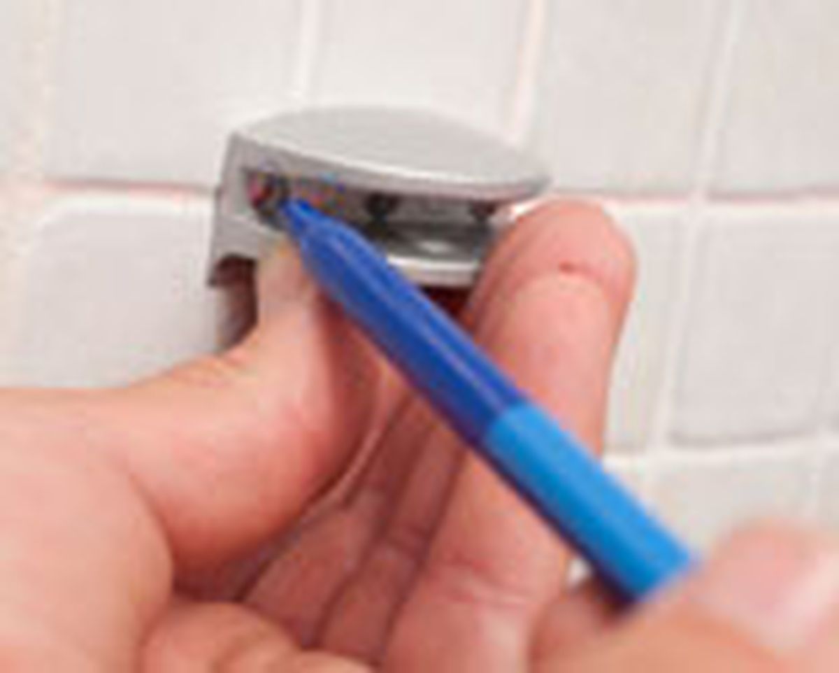 Brico1 0655 colocar balda angulo paso 3