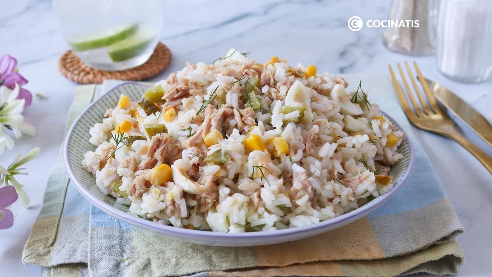 Ensalada de arroz con atún