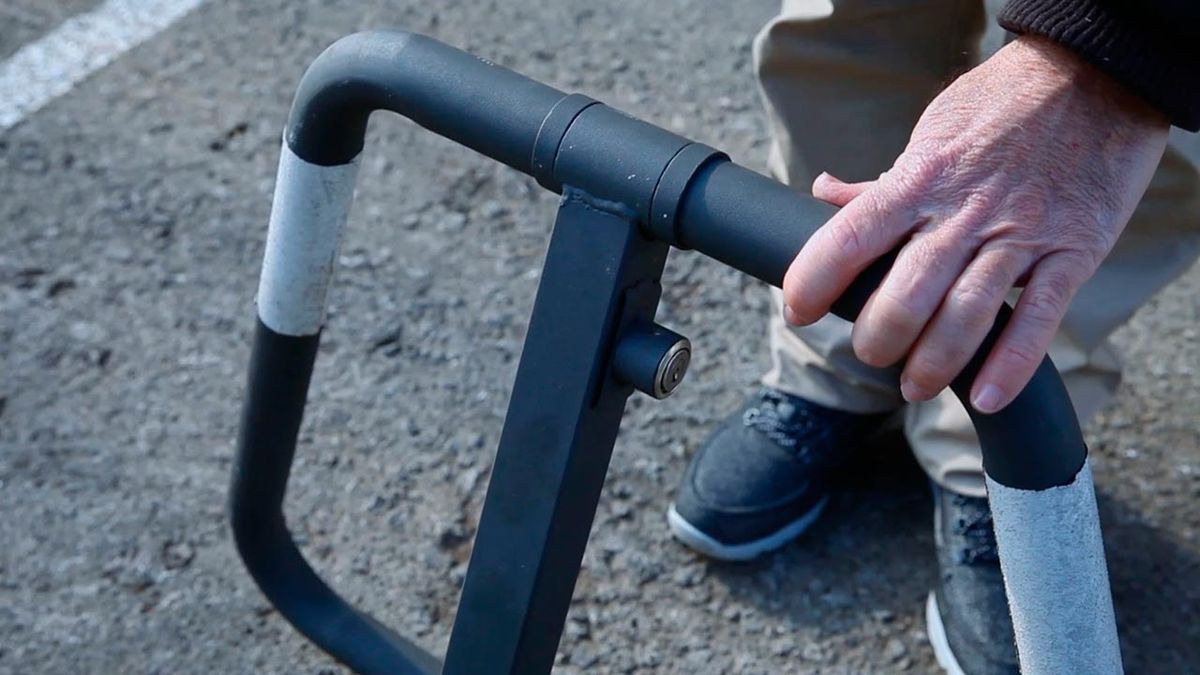 Colocar barrera de aparcamiento abatible paso 4