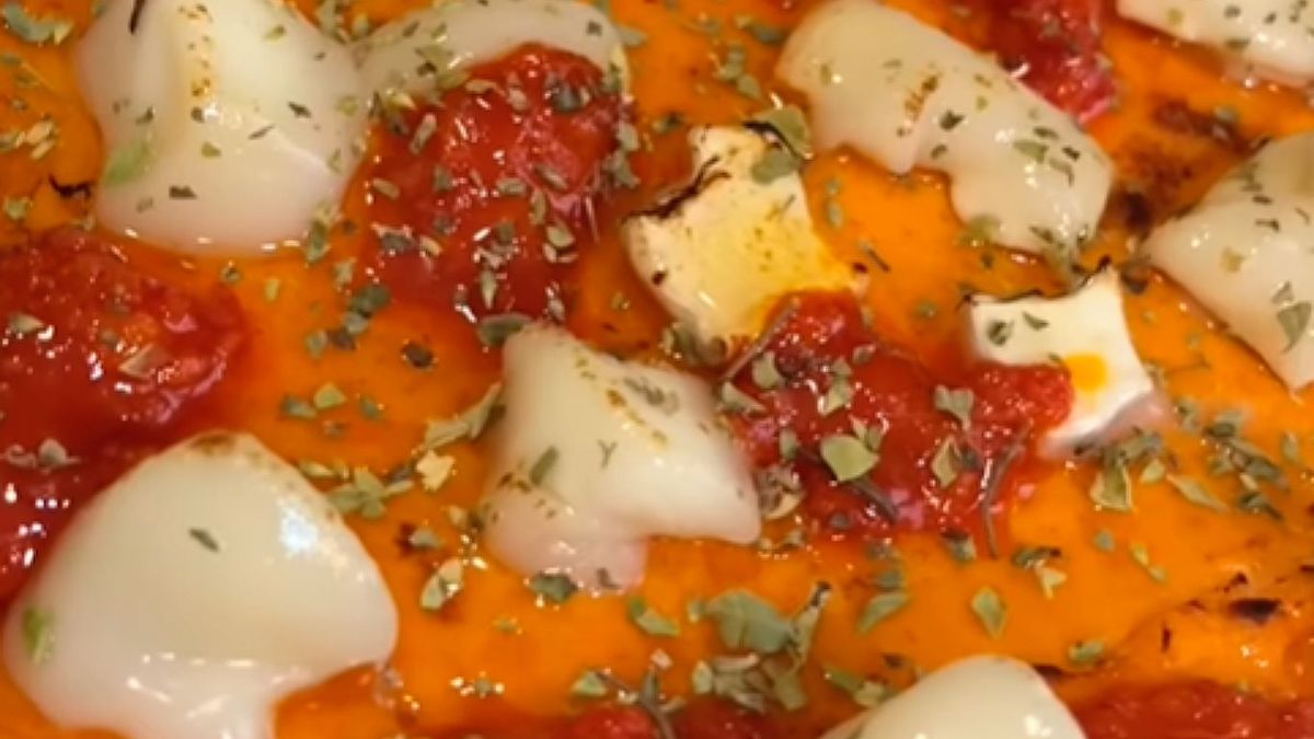 Tarta de queso de sobrasada, queso de cabra y miel