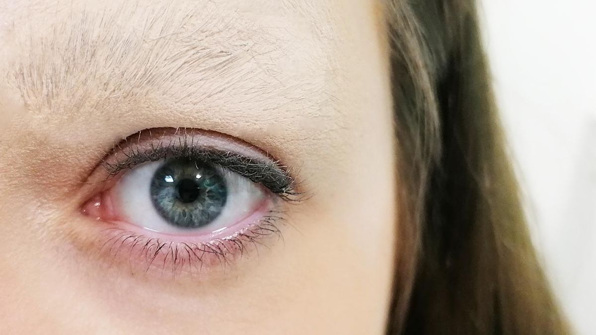 como tapar ceja maquillaje paso 4