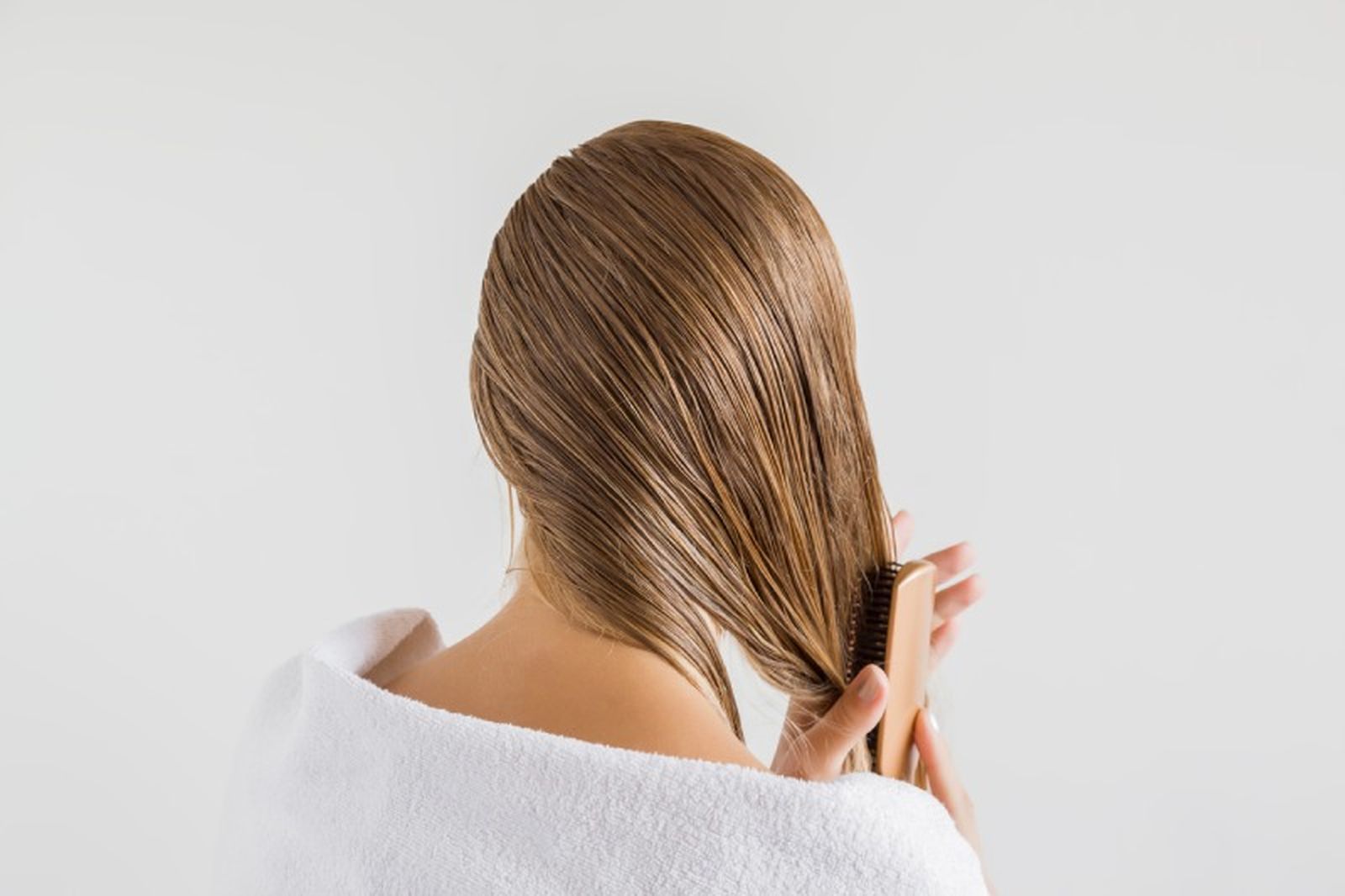 Hidratación y protección, dos de las claves para mantener el cabello rubio miel Hidratación y protección, dos de las claves para mantener el cabello rubio miel