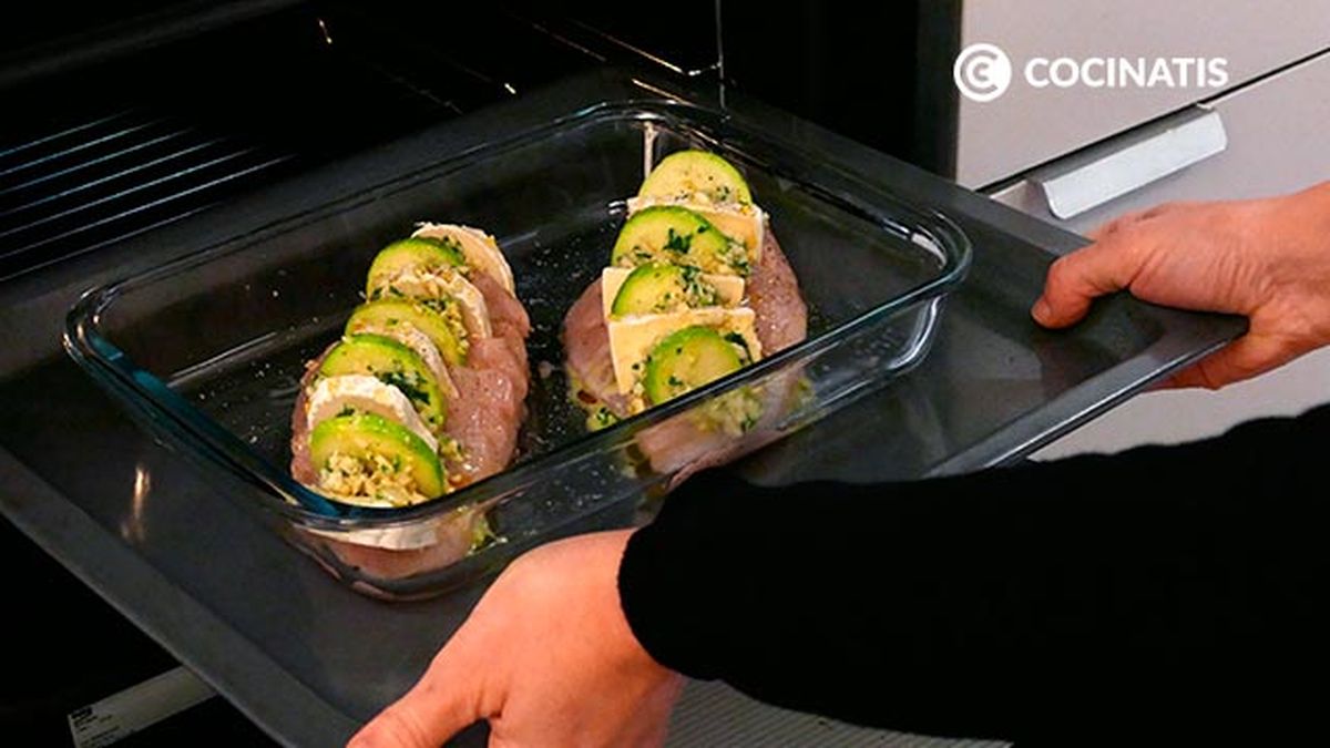 Receta de pechuga de pollo rellena al horno (pechuga Hasselback)  paso 6