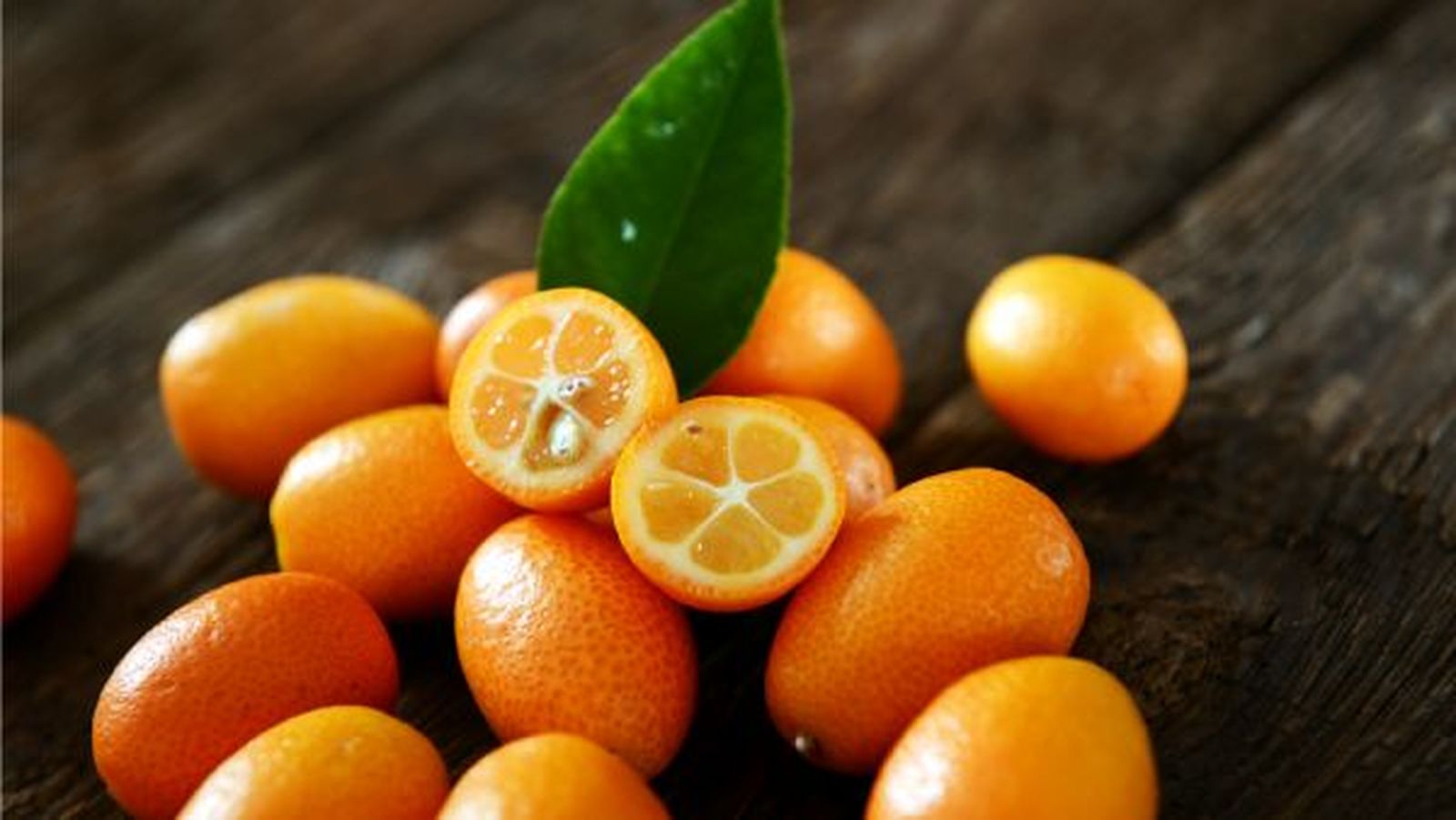 Frutas exóticas- kumbquat o naranjas chinas Frutas exóticas- kumbquat o naranjas chinas