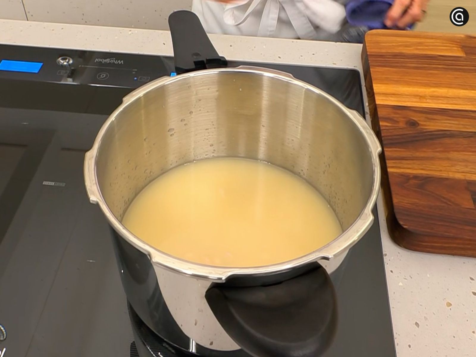 Pon las alubias a cocer en la olla rápida Pon las alubias a cocer en la olla rápida