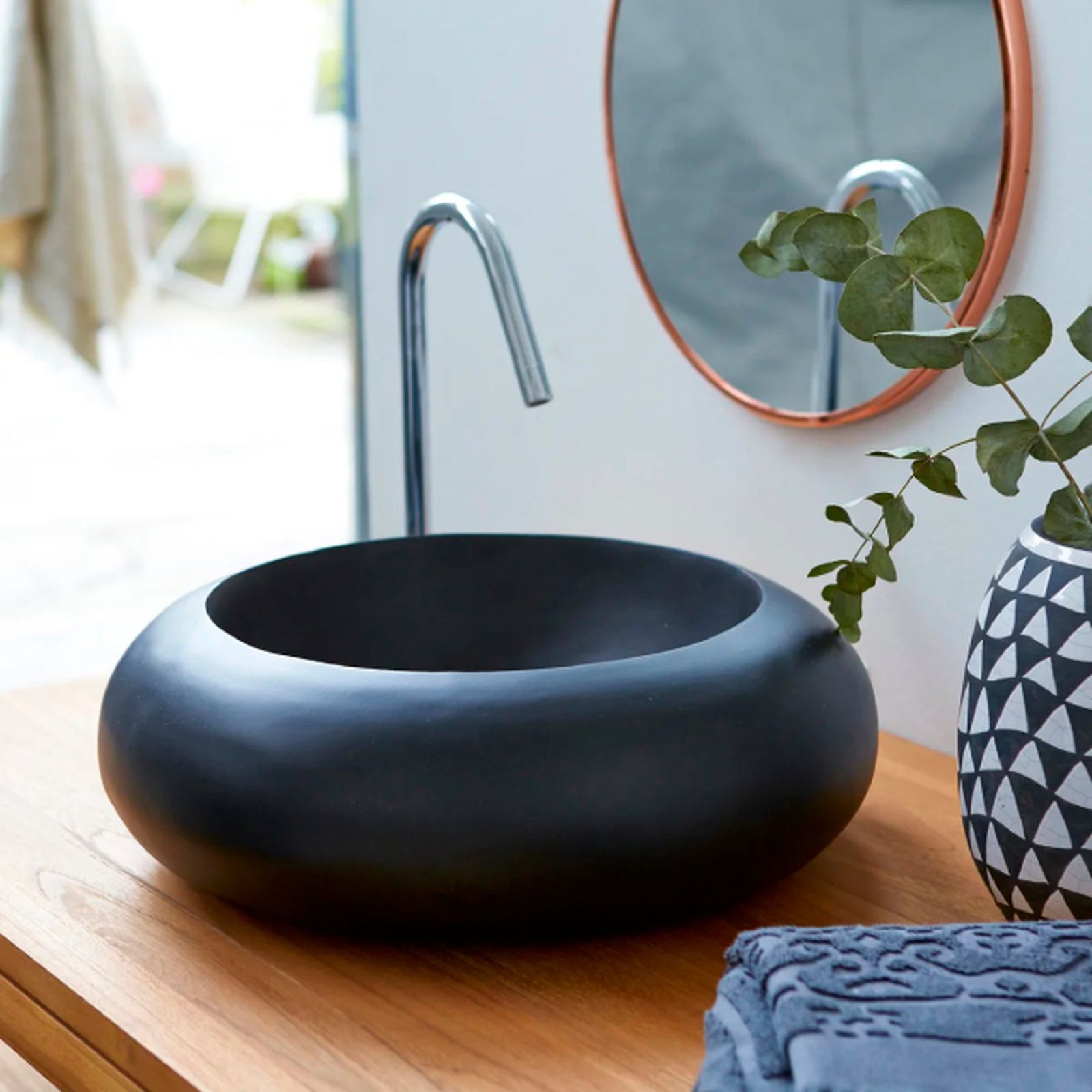 Lavabos pequeños para baños originales y poco convencionales 7