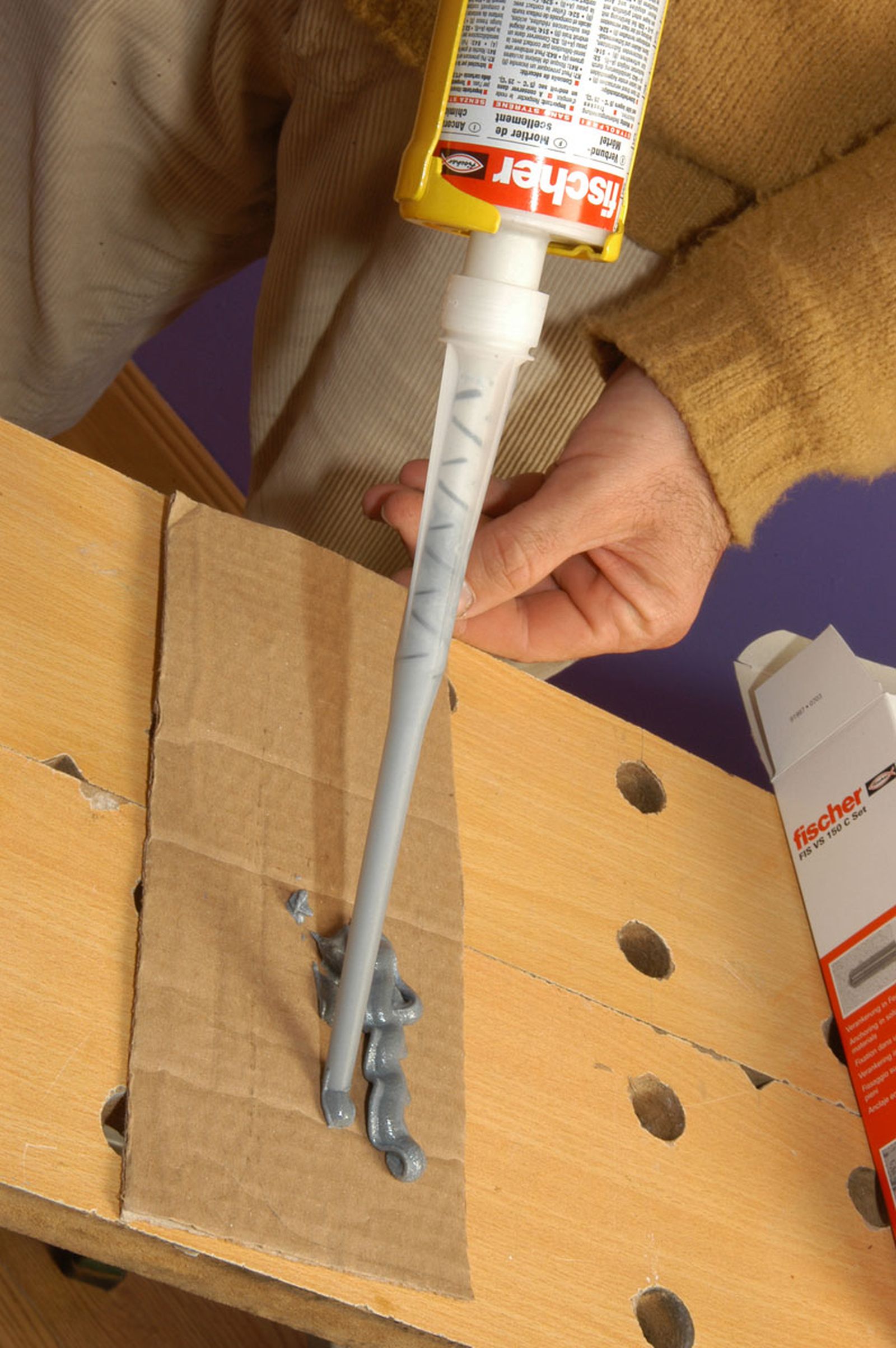 Cómo fijar un soporte para TV paso 5 Cómo fijar un soporte para TV paso 5