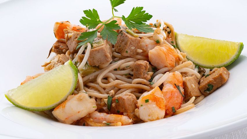 Pad thai de langostinos