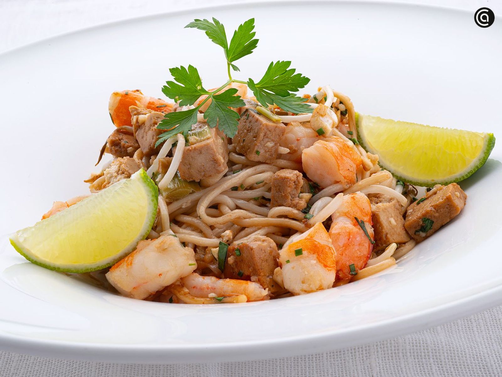 Pad thai de langostinos