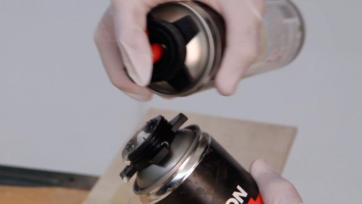 Como usar una pistola de espuma de poliuretano paso 4